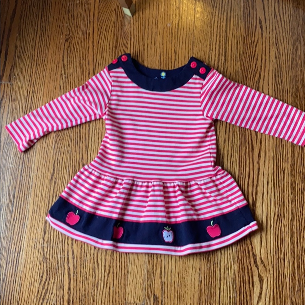Apple dress